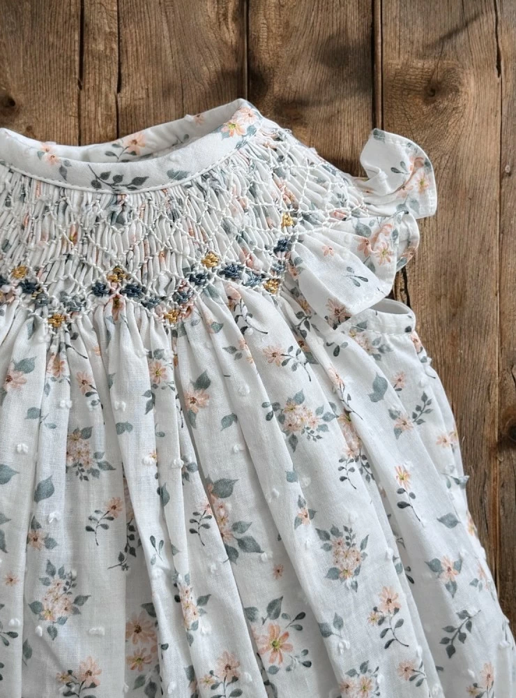 Ranita para niña con punto smock colección Lucca
