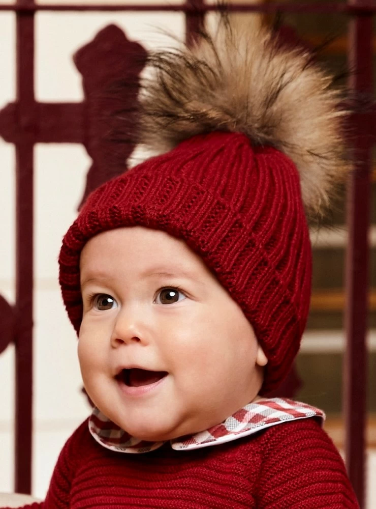 Ribbed hat with pompom in various colors