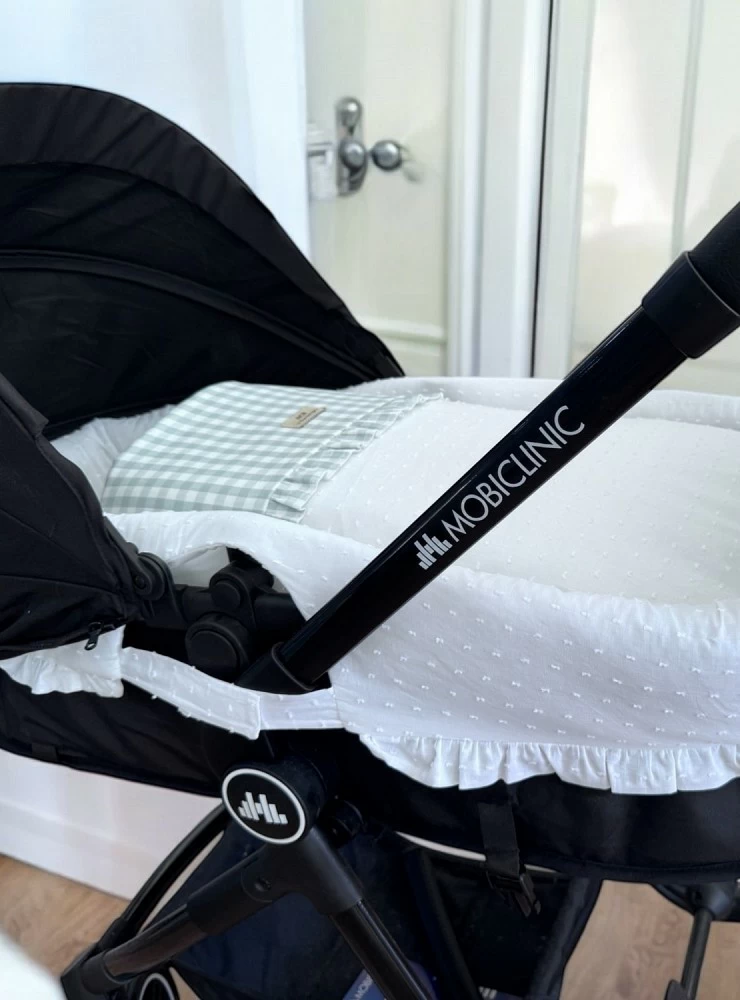 Saco de capazo universal en plumeti blanco con vichy verde