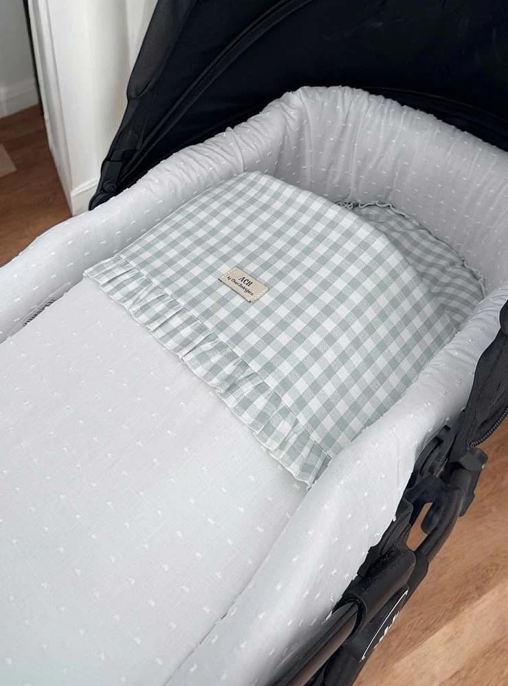 Saco de capazo universal en plumeti blanco con vichy verde