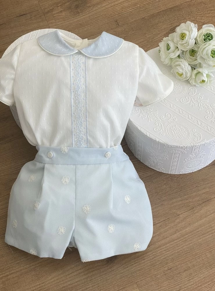 Set Blouse and bloomers in beige with light blue.