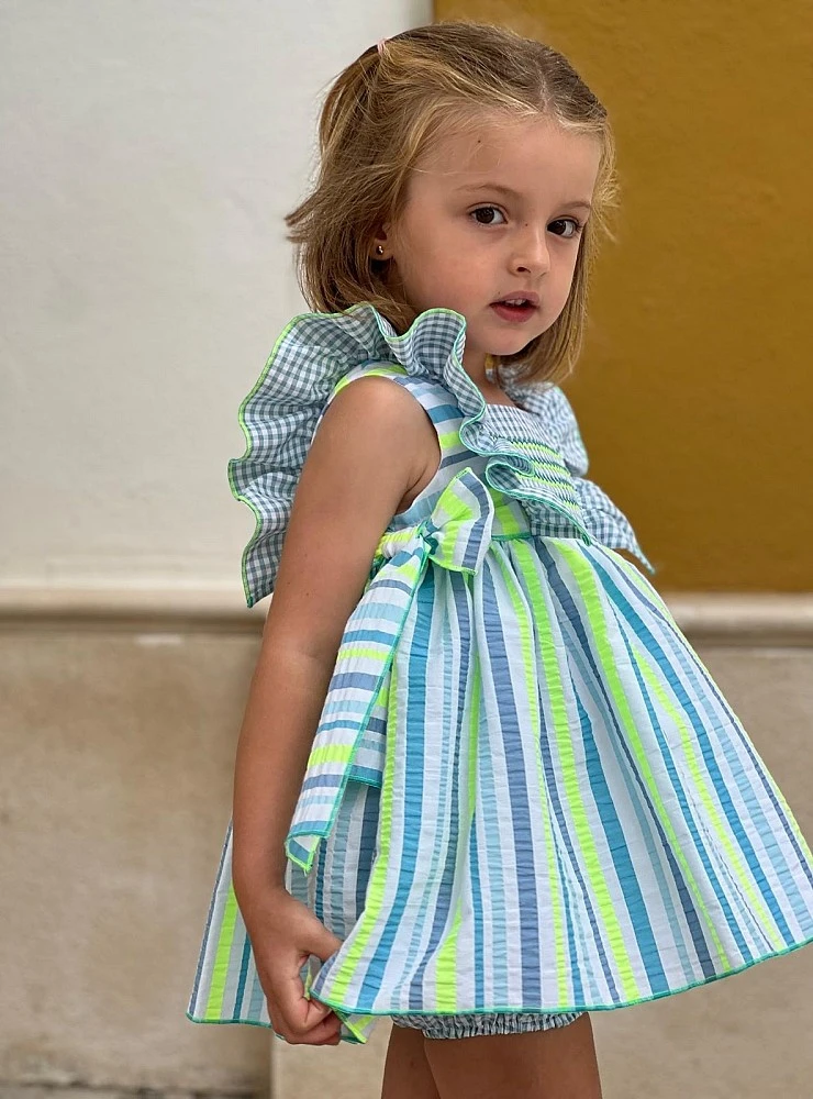 Striped baby outfit and bloomers