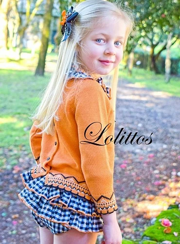 Sweater and bloomers set for girl Bear Collection by Lolittos.