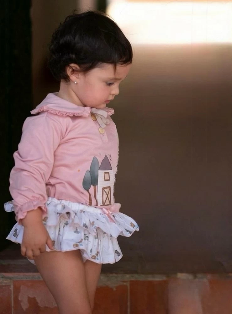 Sweatshirt and panties for girls from the Granja de Pio Pio collection