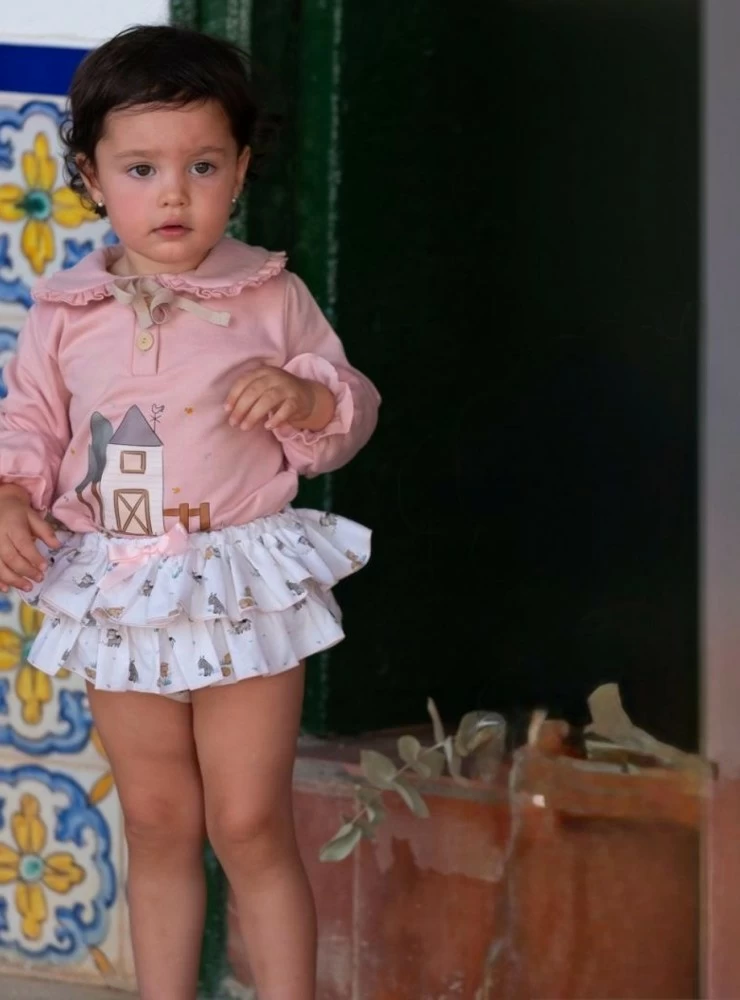 Sweatshirt and panties for girls from the Granja de Pio Pio collection