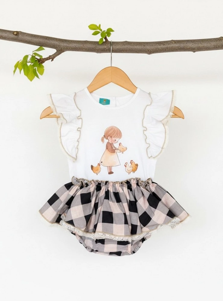 T-shirt and skirt set from the Mini Martinicas Collection