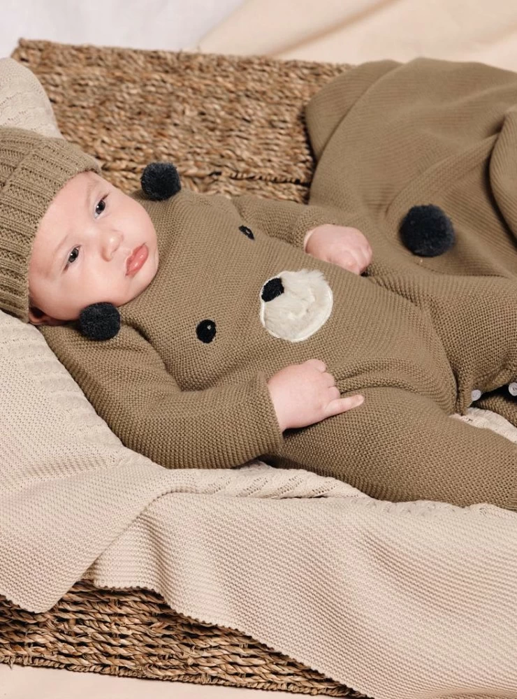Teddy bear romper, Story collection