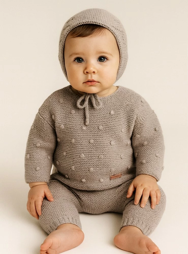 Three-piece set from the Cotswold collection