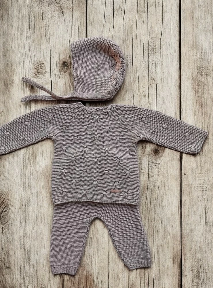 Three-piece set from the Cotswold collection