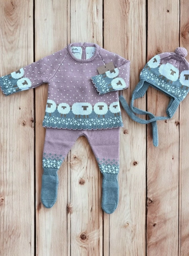 Three-piece set from the Lolittos Borreguito collection