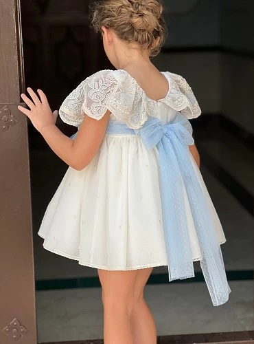 Tulle dress with bodoques and chantilly Collection 4549 By Copo