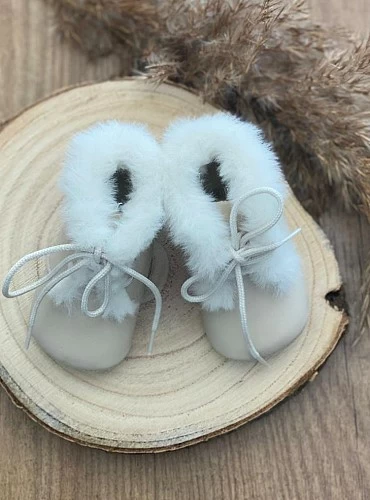 Unisex beige leather bootie with fur