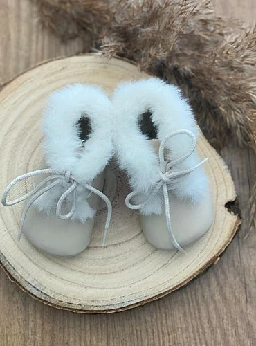 Unisex beige leather bootie with fur