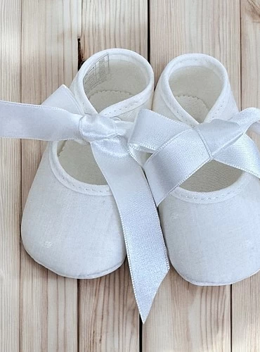 Unisex ecru linen shoe with satin bow
