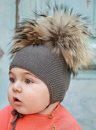 Unisex knit hat with two pompoms