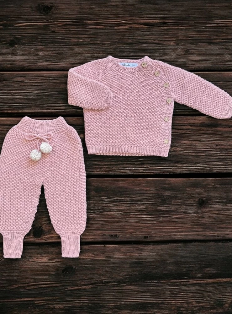 Unisex knitwear set from the Mistral collection