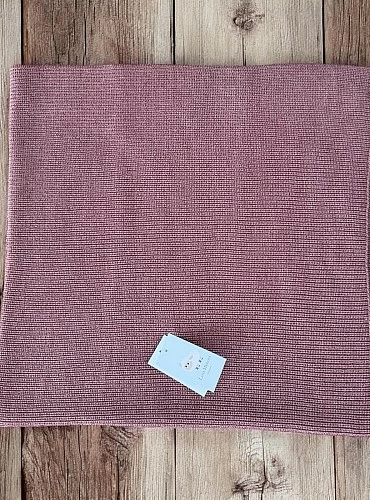 Unisex shawl made of merino wool. Two colors