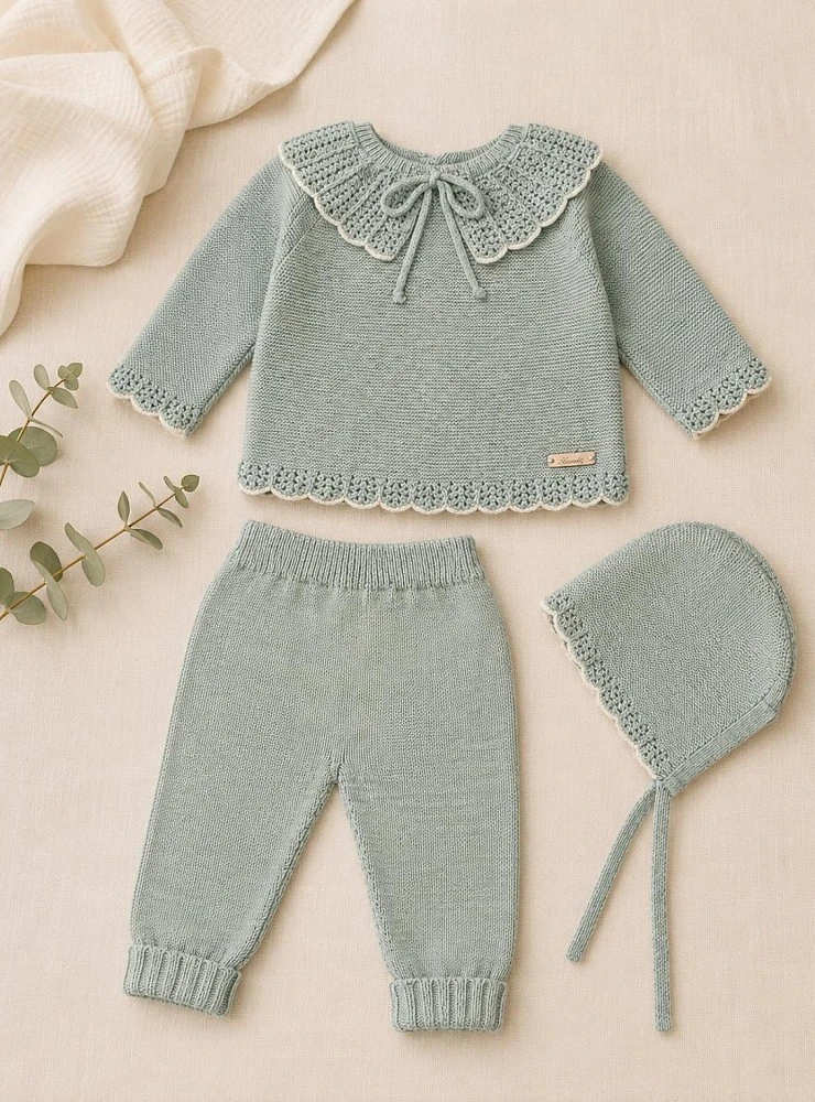 Unisex three-piece knit set in dusty green | Pravia Collection
