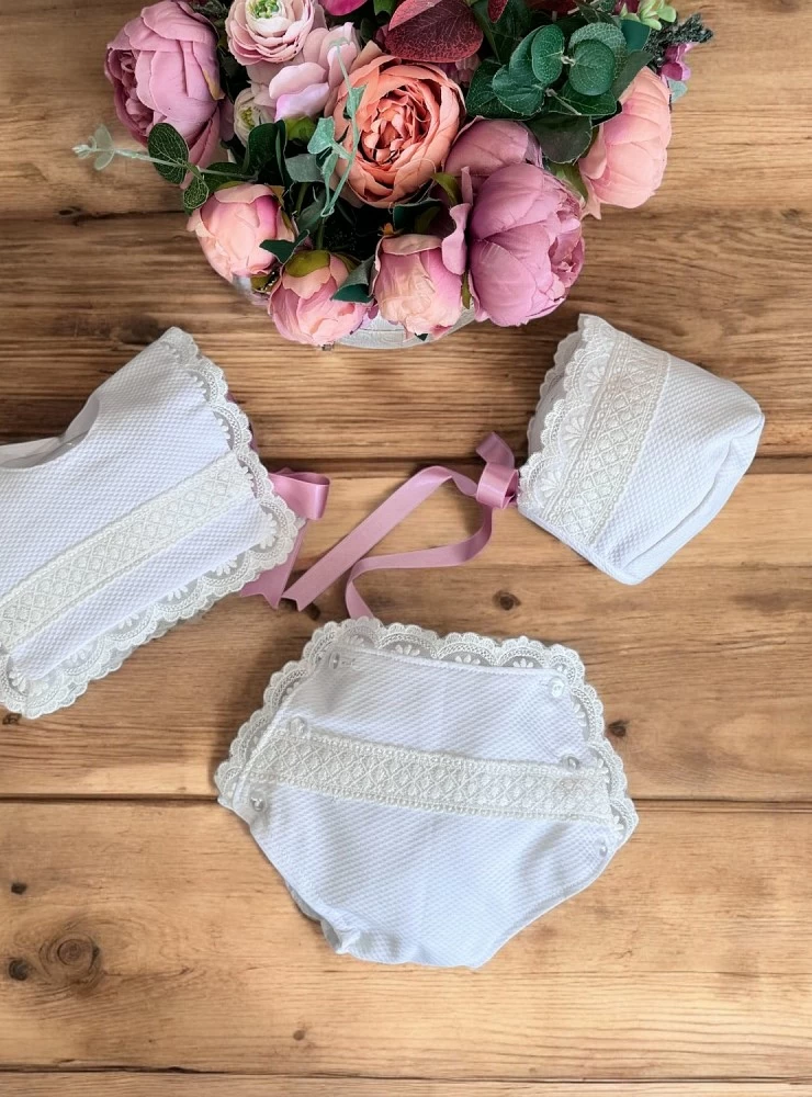 Unisex three-piece set. Pompa Collection