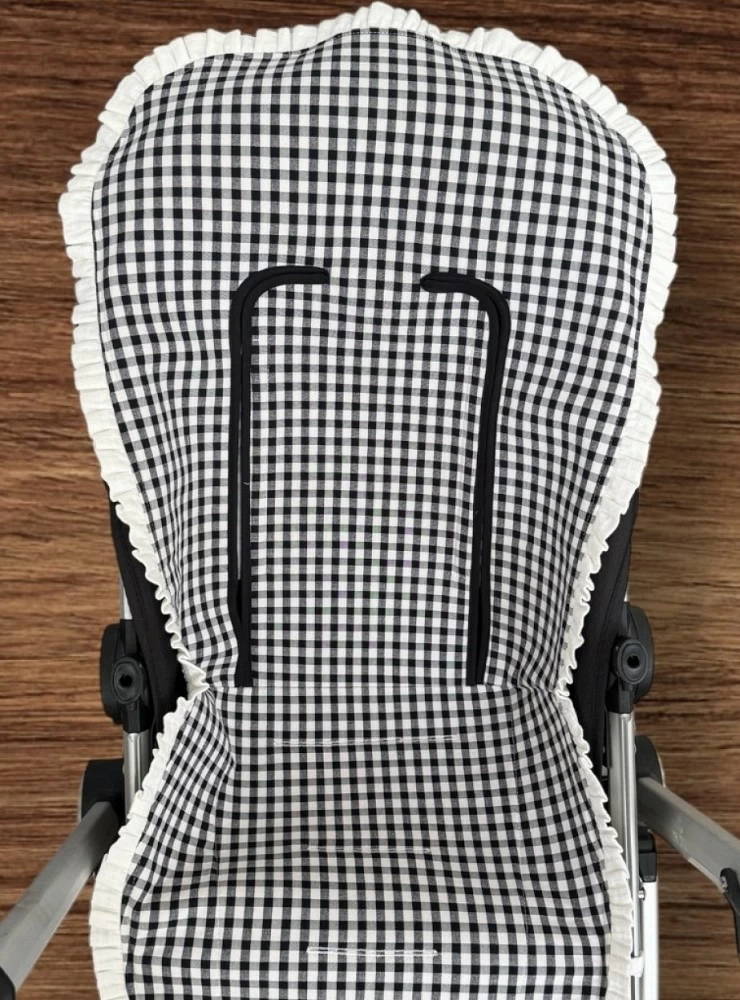 Universal mat with gingham check in two colors. Patri Collection