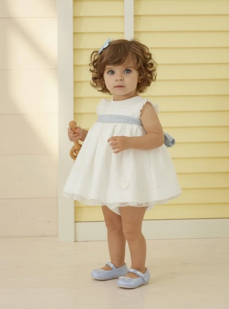Vestido de bautizo para niña con capota | Colección Victoria