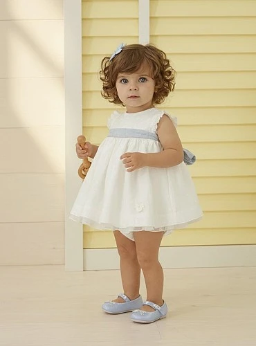 Vestido de bautizo para niña con capota | Colección Victoria