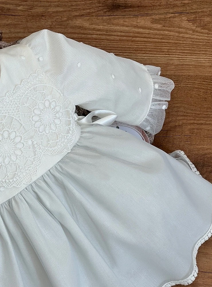 Vestido de ceremonia para bebé con capota colección Ángel