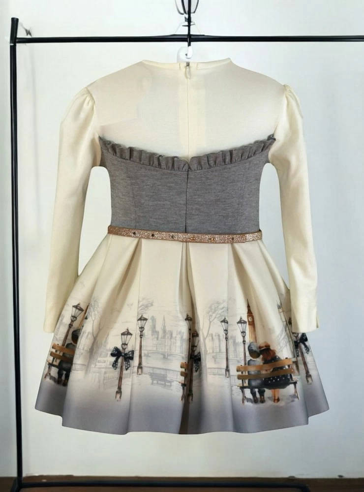 Vestido en tonos beige y gris colección London