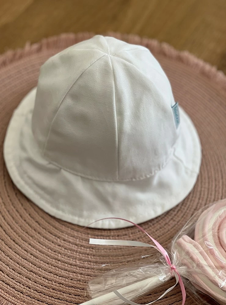 White canvas unisex hat