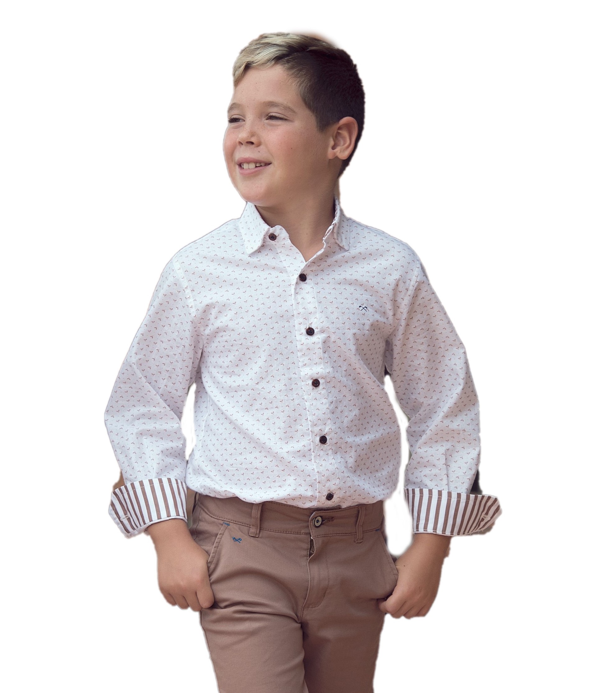 Camisa de niño en color blanco con camel.