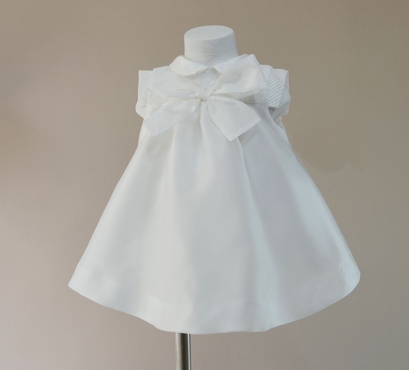 Vestido para bautizo de organza beige. Varias tallas Vestido para bautizo de organza beige. Varias tallas